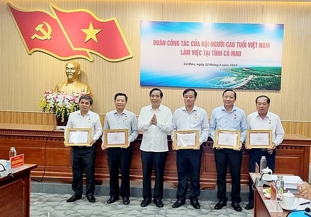 Đoàn công tác Trung ương Hội NCT Việt Nam làm việc với lãnh đạo tỉnh Cà Mau
